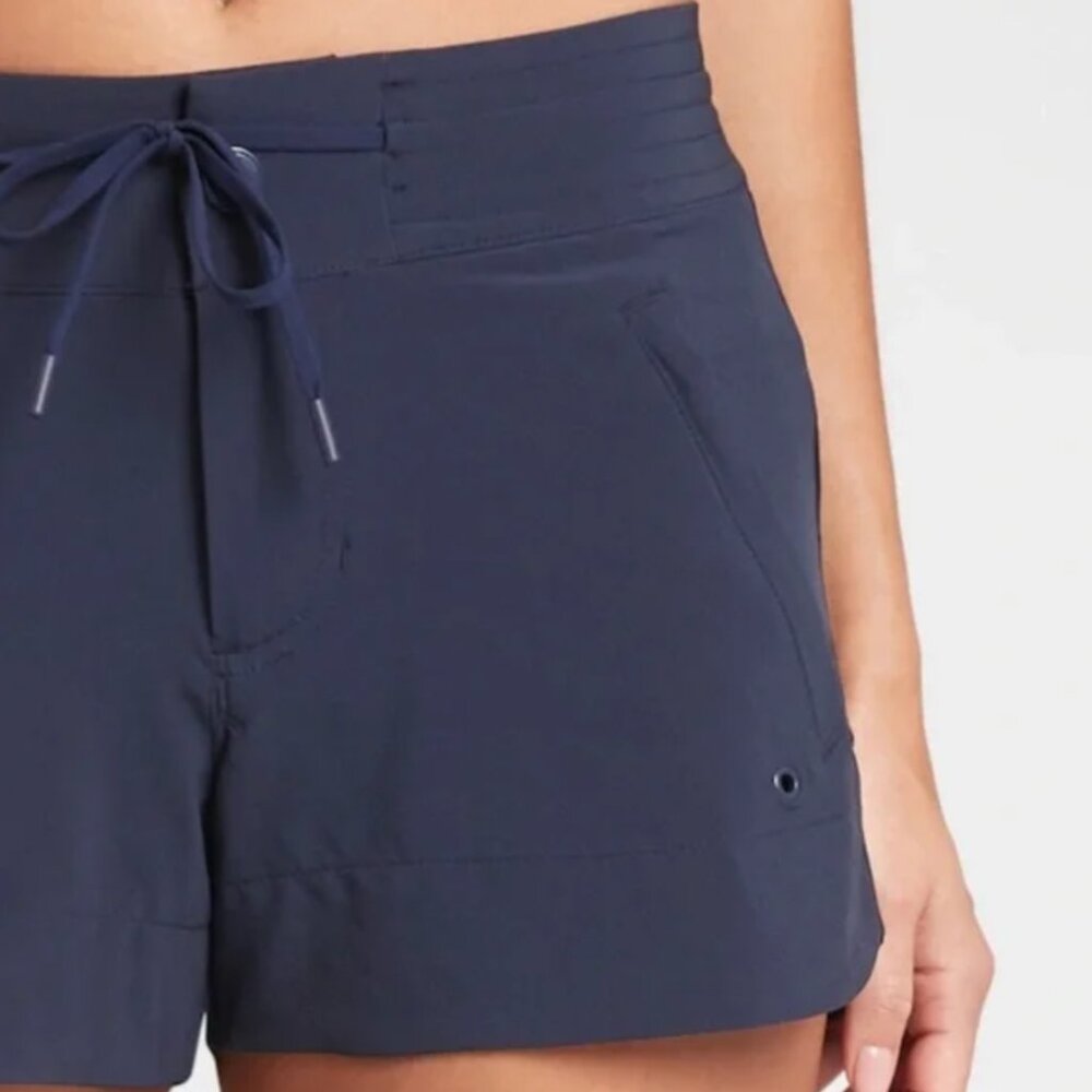 NWOT! ATHLETA Hudson Boardshort 211376 in Navy 10